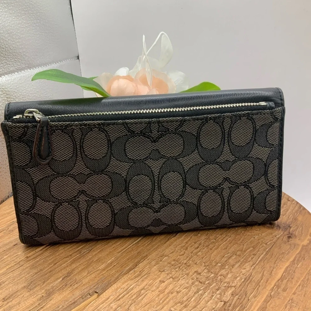 Coach Leather Canvas Signature 